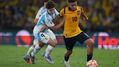 ¿Se lo quita a Barcelona? Florentino Pérez quiere a Julián Álvarez en Real Madrid