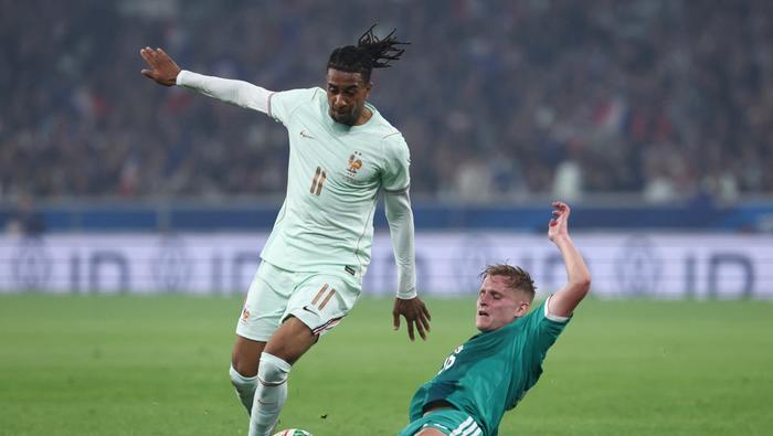 Michael Olise en el partido de la Selección de Francia contra Irlanda del Norte | AFP