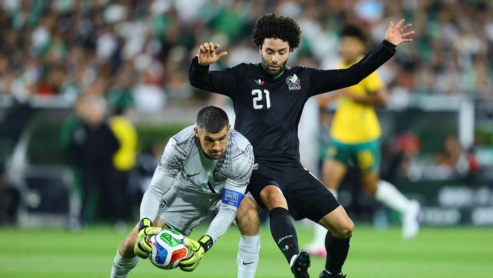 César 'Chino' Huerta con la Selección Mexicana | MEXSPORT