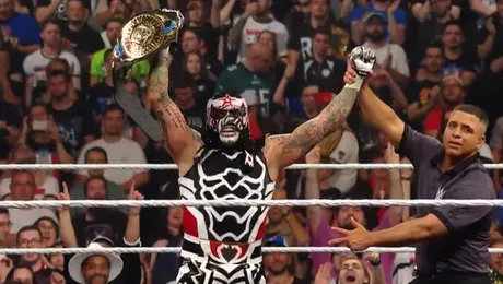 ¡9 defensas y contando! Penta vence a Rey Mysterio y mantiene el Campeonato Intercontinental