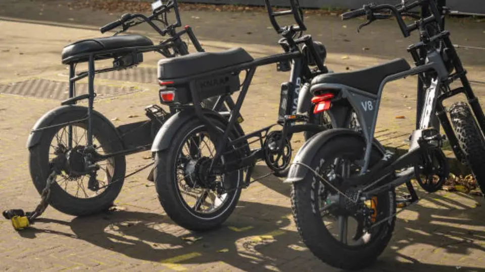 El registro de bicicletas y scooters eléctricos clasificados como VEP se realiza de forma digital mediante el Sistema de Trámites Vehiculares de la Ciudad de México. / iStock