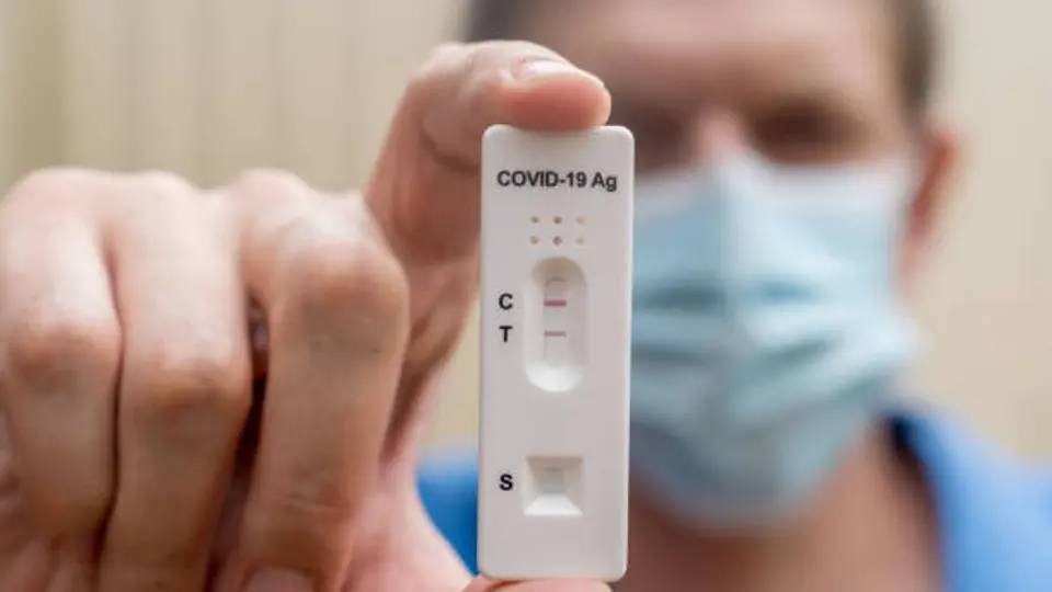 Las autoridades sanitarias mantienen la vigilancia epidemiológica mediante la estrategia centinela y la confirmación de casos con pruebas RT-PCR./ Pixabay