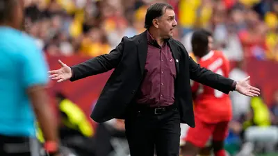 "Generamos mucho y no convertir se paga": Néstor Lorenzo tras la eliminación de Colombia