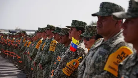 Rescatistas mexicanos reciben la medalla Héroes de Venezuela por su labor tras los terremotos
