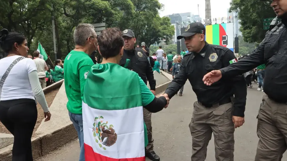 Los turistas han dejado una derrama económica muy importante en el país / FB: @PoliciaCDMX