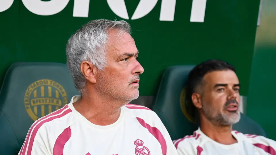 José Mourinho en la banca del Real Madrid | AP