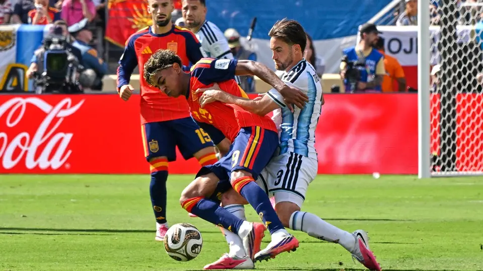 Nicolás Tagliafico y Lamine Yamal | MEXSPORT