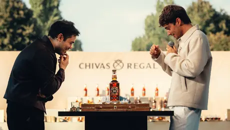 Charles Leclerc cambia la pista por el ajedrez y reta a Hikaru Nakamura en Monza