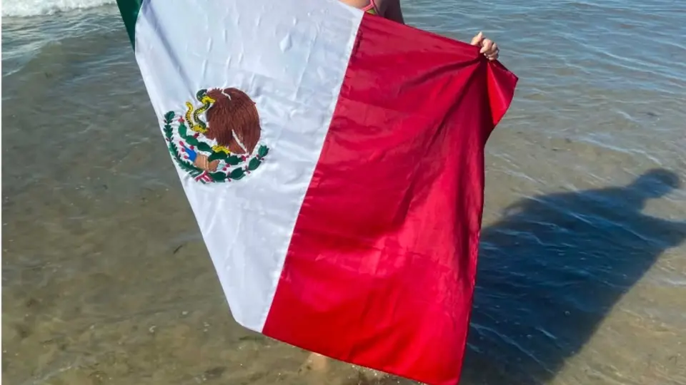 Alicia Arias Garcia completa Triple Corona de natación en aguas abiertas