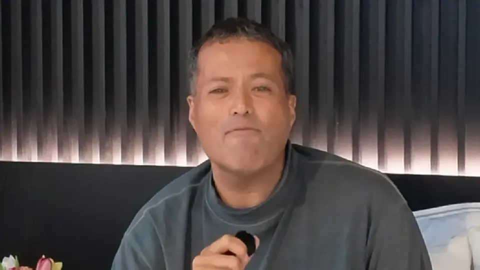 El stylist explicó la decisión que lo obligó a dejar el reality / Ig @aldorendon