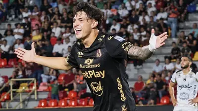Sergio Aguayo debuta con victoria en futbol colombiano