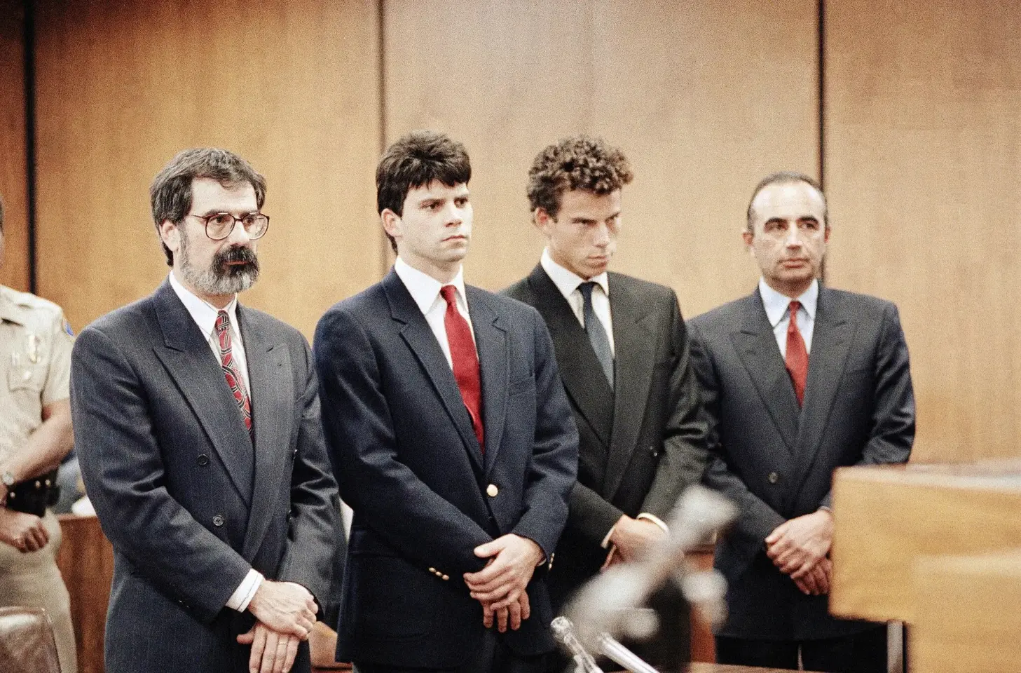 Erik y Lyle Menéndez fueron condenados por el asesinato de sus padres en 1989. ./Nick Ut/Associated Press