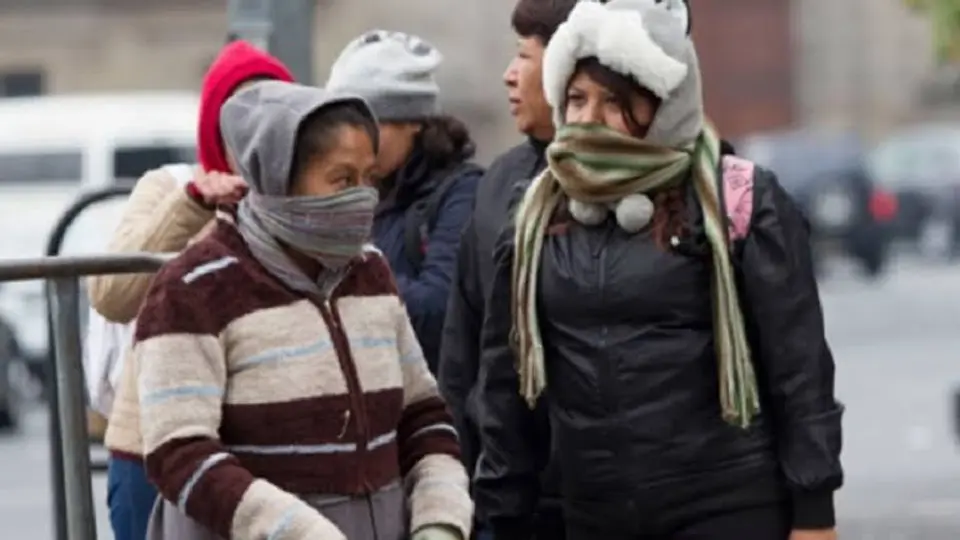 Las masas de aire frío pueden provocar lluvias, nevadas, oleaje elevado y descensos importantes de temperatura./ RS
