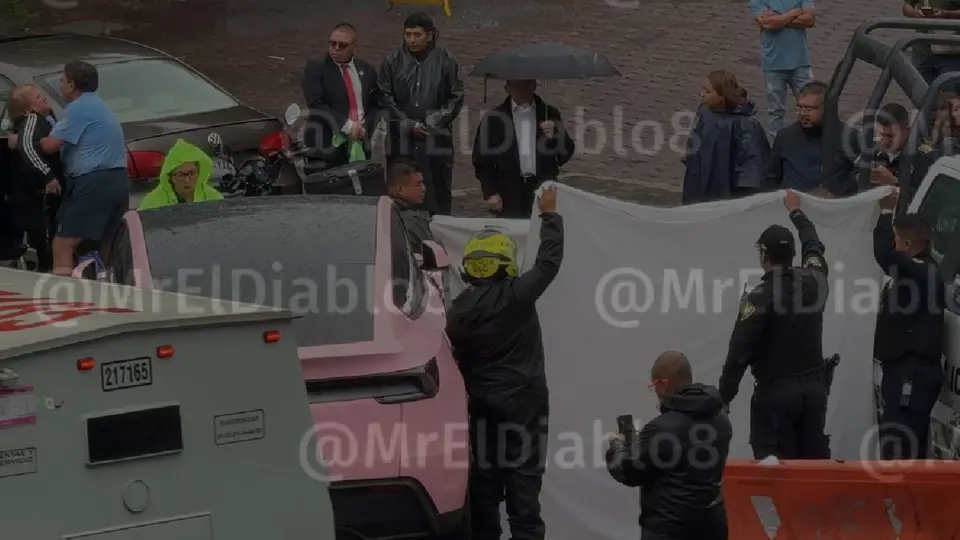 Policías capitalinos acordonaron la zona mientras personal pericial realizaba las diligencias correspondientes./ X: @MrElDiablo8