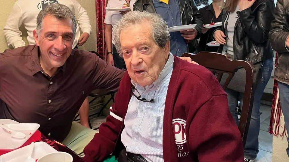 Jacinto Licea, histórico entrenador de Águilas Blancas, se encuentra hospitalizado