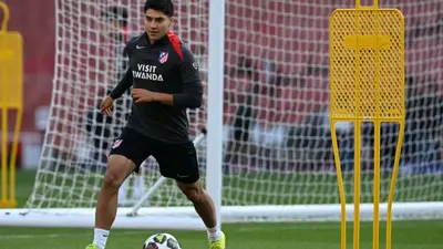 ¿Habrá debut europeo? Obed Vargas fue convocado por Atlético de Madrid en la Champions League