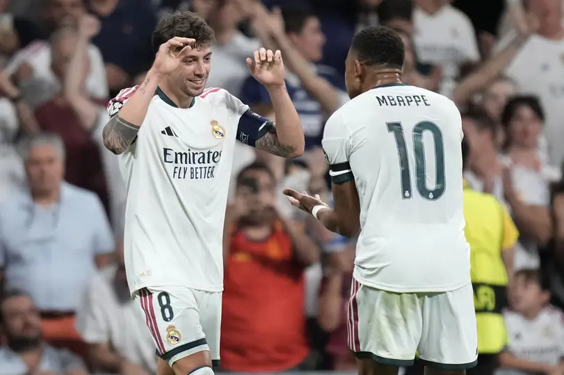 Federico Valverde y Kylian Mbappé celebran un gol | AP