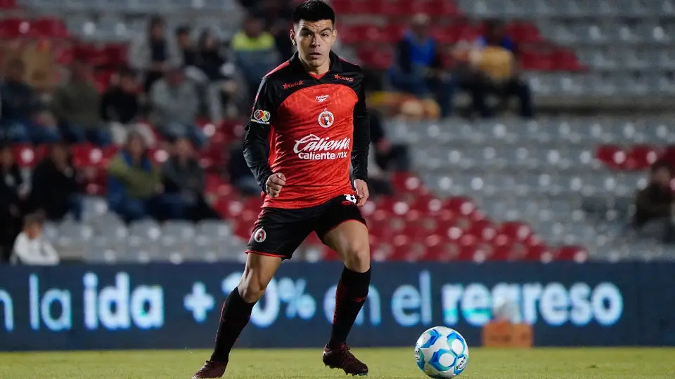Iván Tona, futbolista mexicano jugando con Xolos de Tijuana | IMAGO7
