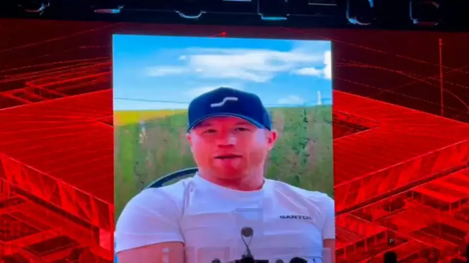 Canelo Álvarez hablando en la inauguración del proyecto de estadio de Atlas | CAPTURA