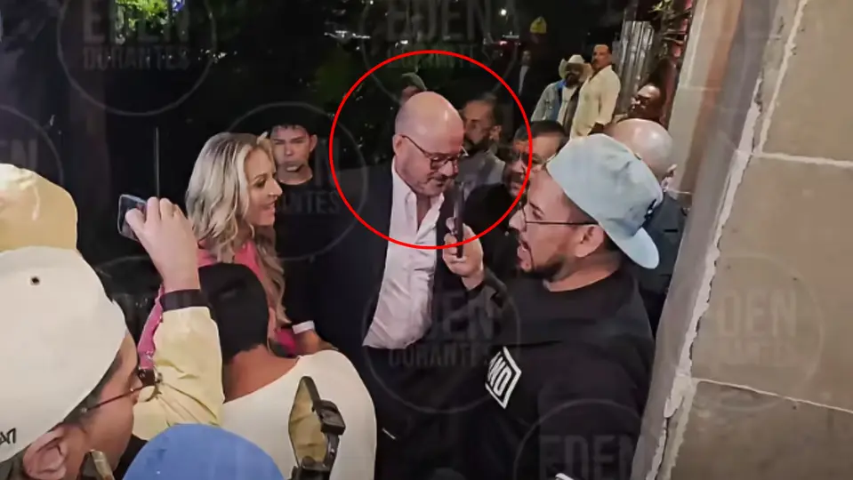 Mariana Ochoa se dejó ver de la mano con su novio frente a los medios / Especial