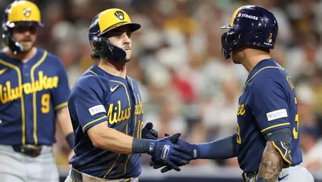 Milwaukee deja en el camino a Padres y los elimina en Serie Divisional