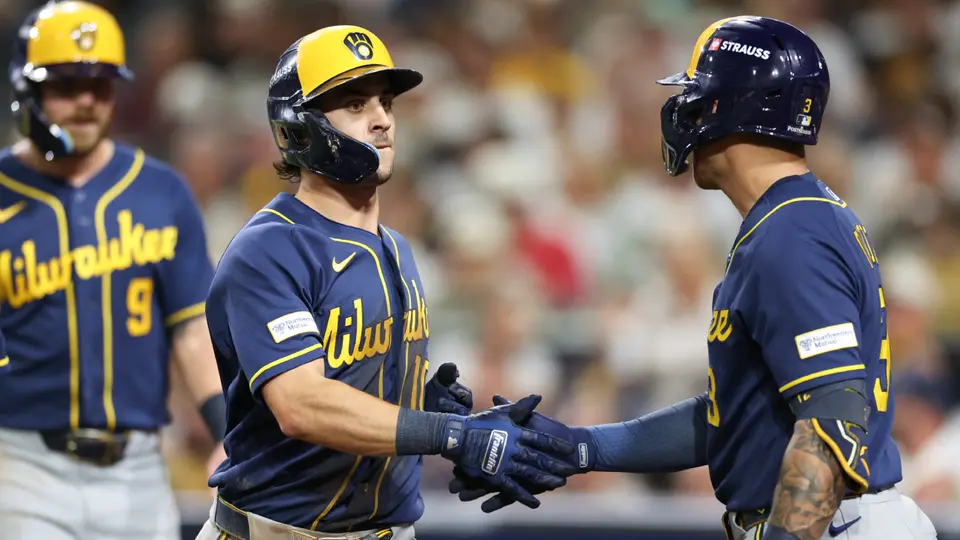 Milwaukee deja en el camino a Padres y los elimina en Serie Divisional