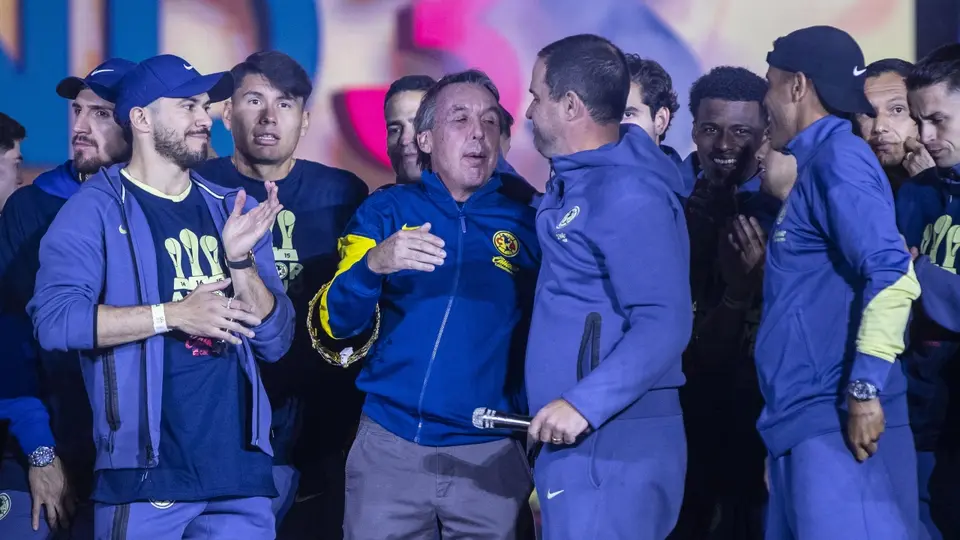 Emilio Azcárraga y André Jardine en celebración del tricampeonato de América | MEXSPORT