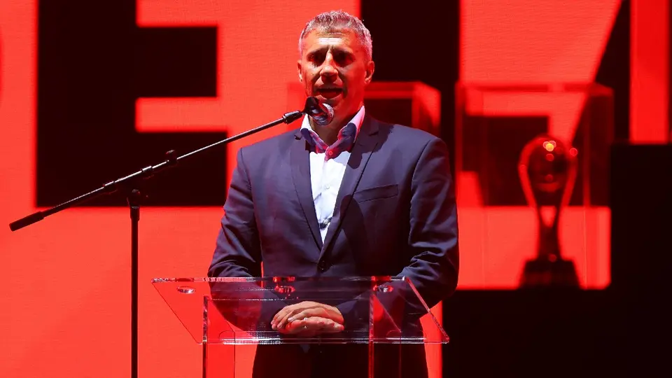 Hernán Crespo, DT de Atlas, en la presentación de un nuevo estadio para los rojinegros | IMAGO7