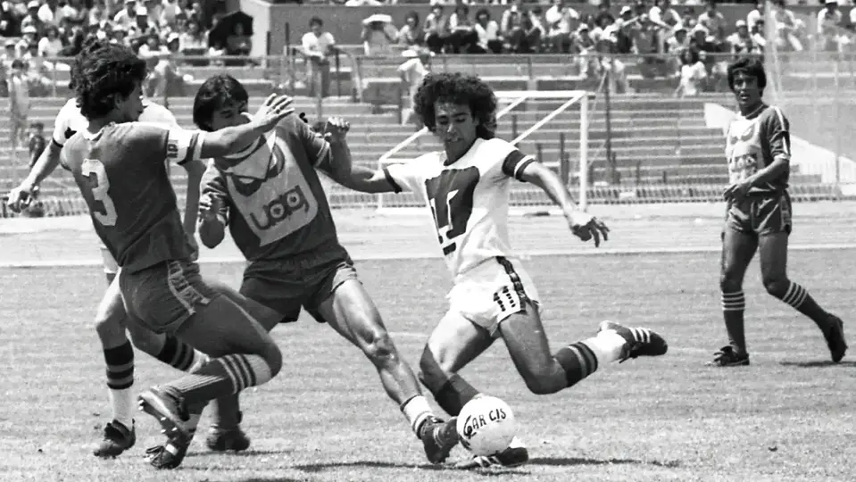 Hugo Sánchez, en su etapa como jugador de Pumas | MEXSPORT