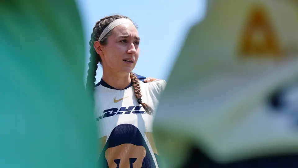 Silvana Flores previo a un partido con Pumas Femenil | IMAGO7