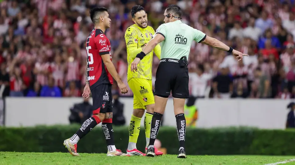 Gato Ortíz durante el Clásico Tapatío del Clausura 2026 | IMAGO7