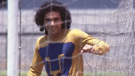 Pumas prepara celebración de 'oro' al Niño de Oro, Hugo Sánchez, a 50 años de su debut