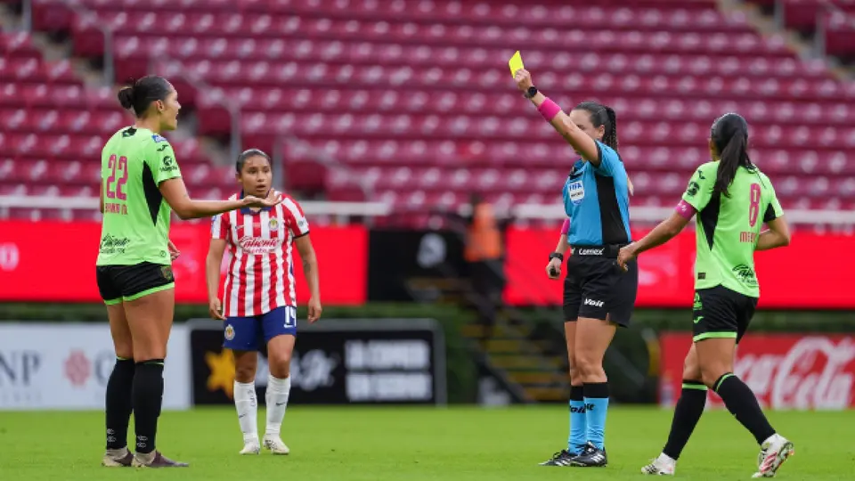 "Alzamos la voz por un arbitraje a la altura" Juárez Femenil presentó queja tras polémico arbitraje ante Chivas