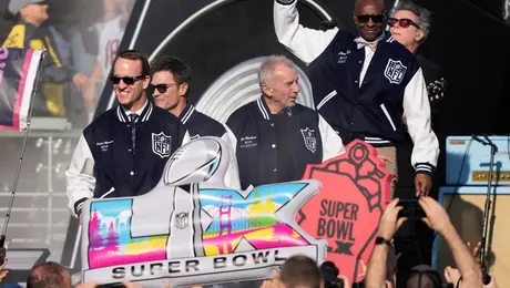 ¡Las leyendas de la NFL! Los MVP de los pasados Super Bowl se reúnen en el Levi´s Stadium