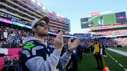 Chris Pratt le dio la bienvenida a los Seahawks | AP