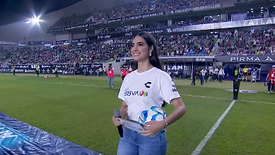 ¿Quién es la famosa Reina del Carnaval 2026 que se llevó las miradas en el Mazatlán vs Chivas?