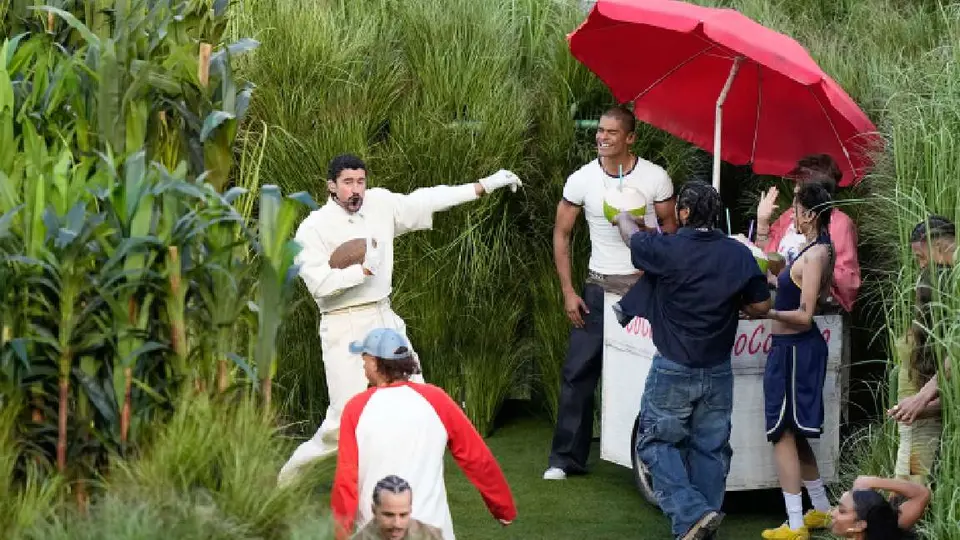 El show de Bad Bunny estuvo lleno de referencias a Latinoamérica/AP