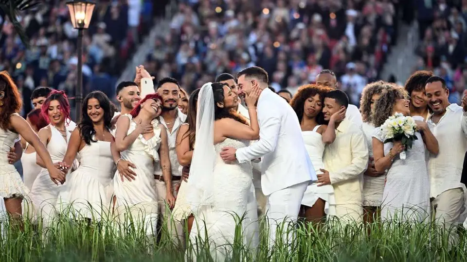 Boda real en el show de medio tiempo de Bad Bunny: Esta es la historia