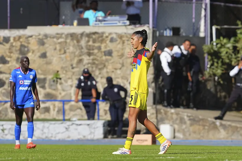 Gabriela García celebra su anotación con América en el partido contra Cruz Azul en Cuernava | IMAGO 7