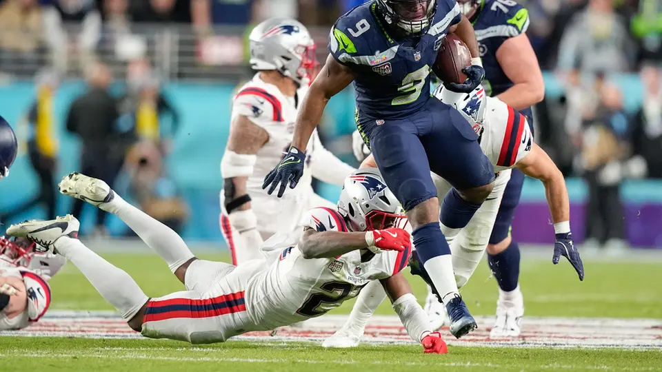 Kenneth Walker III deja sembrada a la defensiva de Patriots. I AP