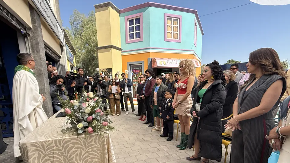 El pizarrazo reunió al elenco completo, que invitó al público a no perderse la nueva temporada de la serie./ Georgina Sánchez
