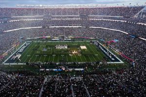 Bad Bunny en el Super Bowl: palmeras vivientes, miles de fuegos artificiales y un esfuerzo sobrehumano