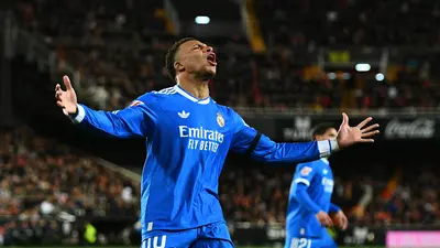 Mbappé estalla contra el arbitraje en Mestalla y llama "bufones" a los árbitros