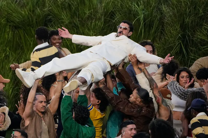 El show de Bad Bunny terminó en medio de una algarabía por parte de los presentes / AP