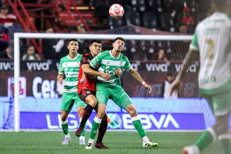 Lucas Di Yorio fue uno de los más participativos con Santos | MexSport