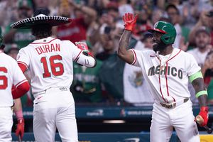 ¡Explota el bat mexicano! Jarren Durán conecta un Home Run ante Brasil
