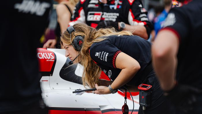 Laura Müller en el garage de Haas en el Gran Premio de Australia 2026 | GROSBY GROUP
