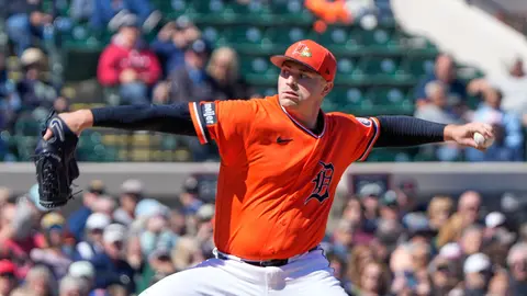 Tarik Skubal pitcheando con Tigers l AP