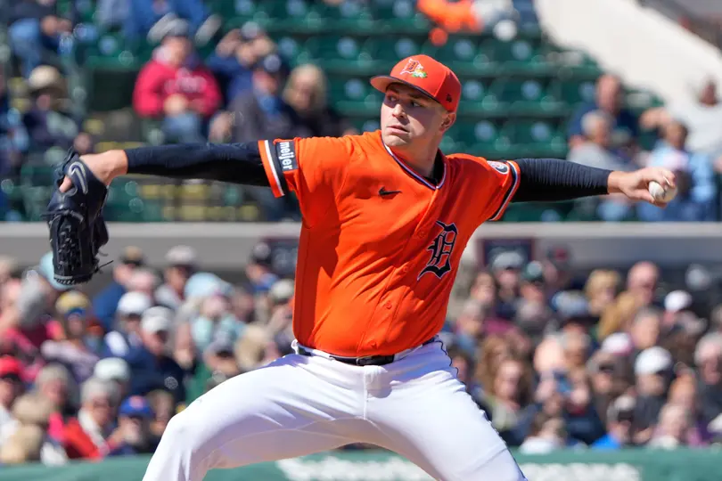 Tarik Skubal pitcheando con Tigers l AP
