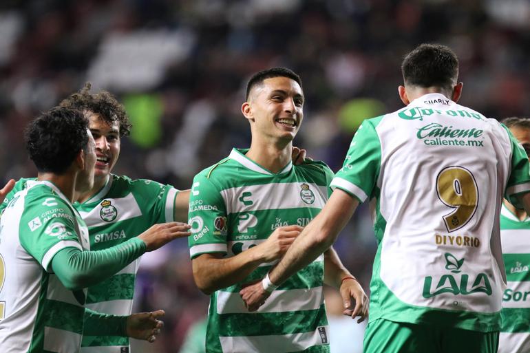 Festejo de Ezequiel Bullaude ante su exequipo | MexSport
